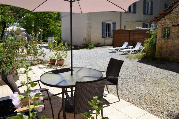 Uitzicht vanop het terras van gastenkamer Colombard in Souillac