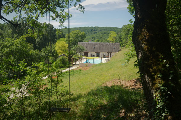 Le Manoir in Souillac, zicht op het zwembad