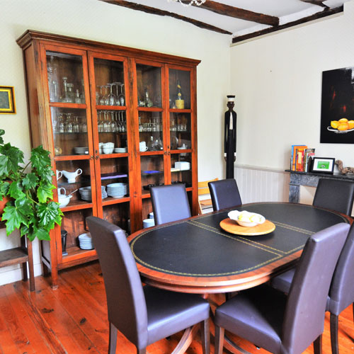 Dining room at Le Manoir for guests in bed and breakfast