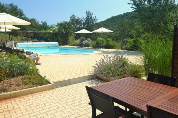 Blick von der Terrasse des Ferienhauses Tannat Le Manoir Souillac