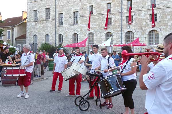 Festa los bandas à Souillac