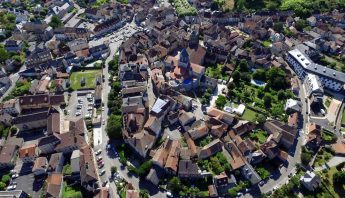 luchtfoto van Beaulieu-sur-Dordogne