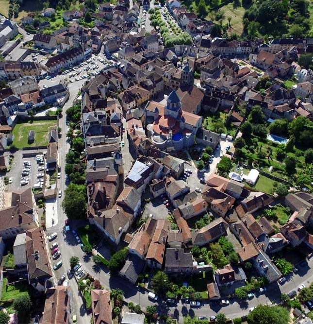 luchtfoto van Beaulieu-sur-Dordogne