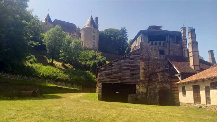 Kasteel en hoogoven van Savignac-Ledrier