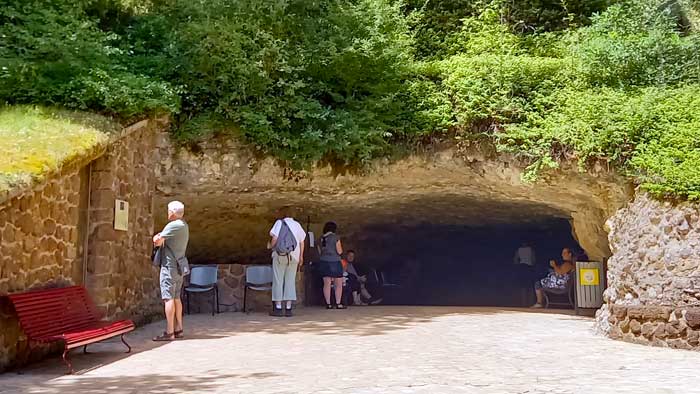 Ingang van de grot van Rouffignac