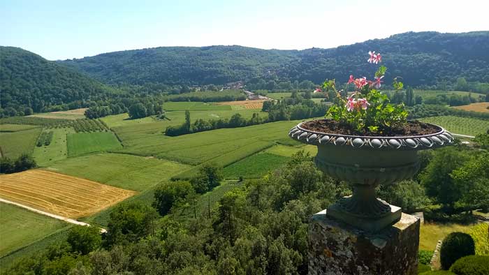uitzicht vanaf de terrassen van het kasteel van Marqueyssac